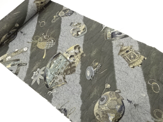 アンティーク　茶道具に硯箱・印籠模様　男物長襦袢地反物